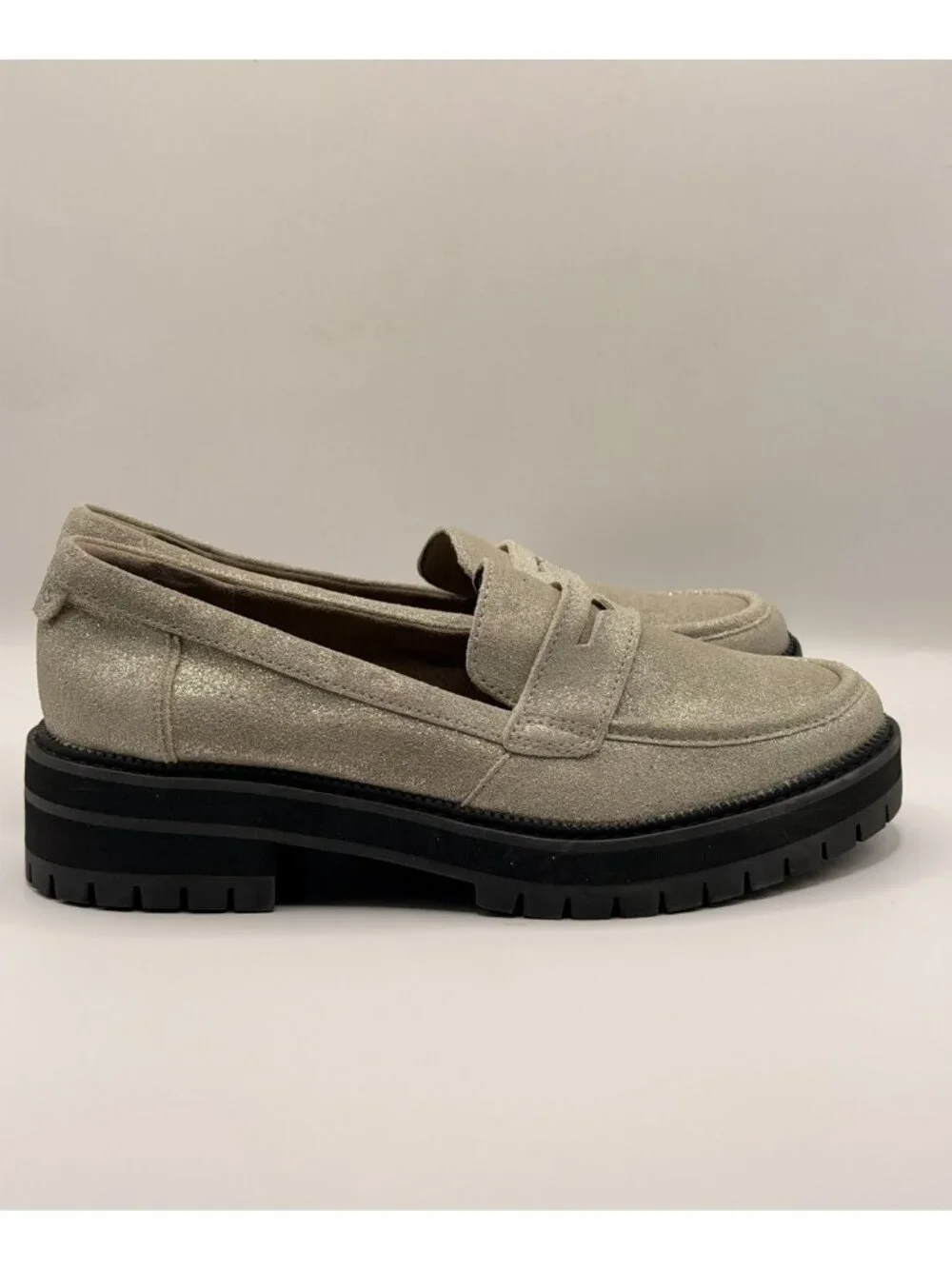 Tom's Womens CaraLeather Shimmer Penny Loafer Sz 8